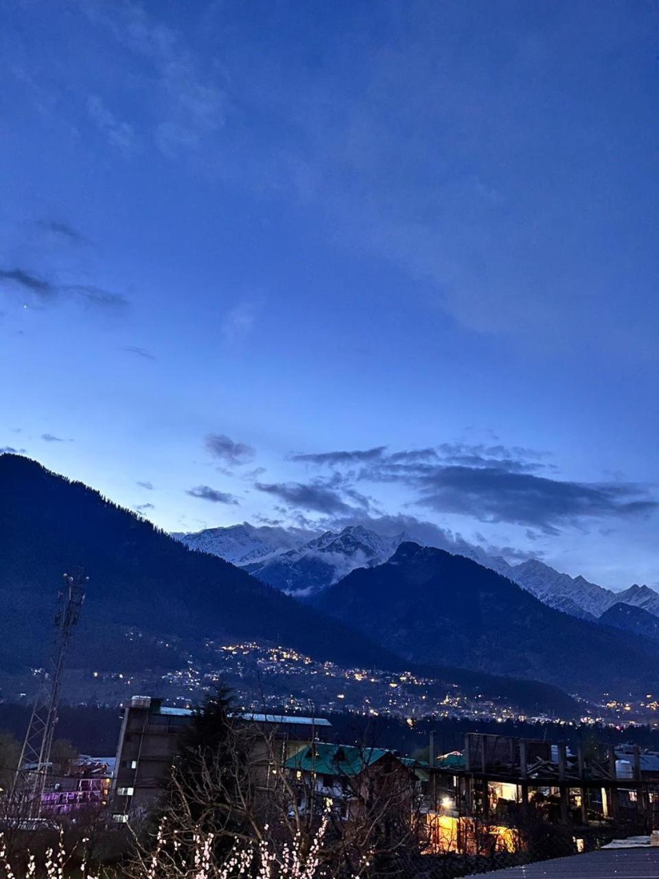 Hotel The Rohtang Chalet Manāli Zewnętrze zdjęcie